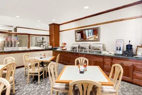 Clarion Hotel & Conference Center Lansing West - Image 2