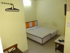Kiran Guest House - Image 5