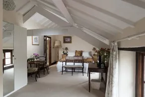 Summer House Bed & Breakfast - Image 4