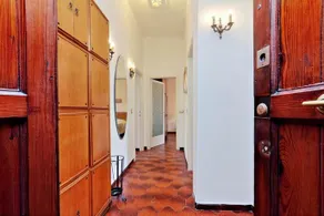 Gessi Halldis Apartment - Image 4