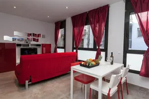 Augusta Apartments El Putget i Farro - Image 4