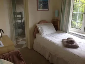 Laurel House Bed and Breakfast - Image 5