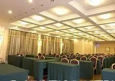 Jiang Bin Holiday Hotel - Image 2