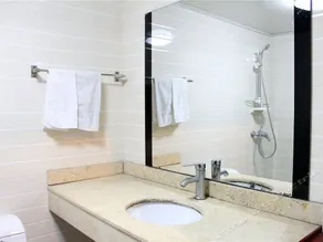 Fukang Business Hotel - Image 4