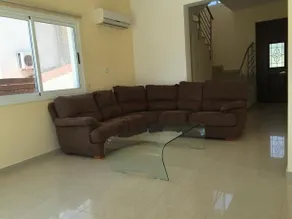 Angelina Villa - Image 4