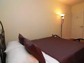 Harlem Deluxe Apartment C - Image 3