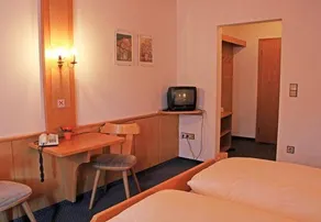 Walburg - Image 3