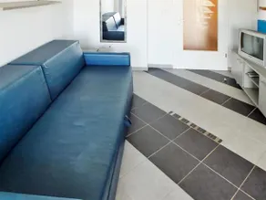 Sea View Flat near beach - Image 5