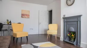 Beautiful Mews house in a Georgian listed building close to the a38 - Image 4