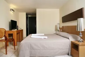 Golden Beach Hotel - Image 5