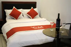 V & M Hotel - Image 4