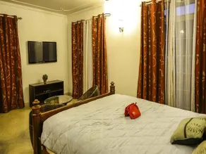 OYO Premium Morjim Riverfront - Image 5
