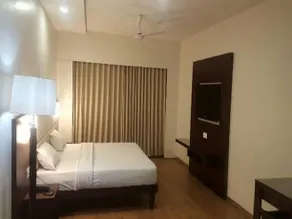 The Highness Hotel - Image 2