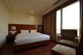 Expotel Hotel - Image 3