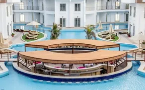 Aqua Palms Apartment and Villas - Image 1