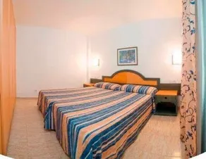 Apartamentos Blue Star - Image 2