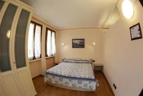 Central House Bergamo - Image 5