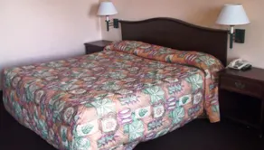 Royal Inn - Image 3