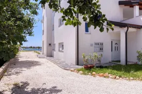 White Residence Accommodation - Image 2