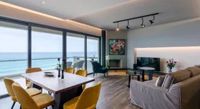C.P. Luxury Suite - Image 2