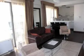 White Pool Flat - Image 4
