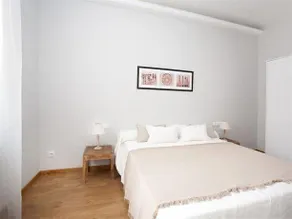 Two Sisters Apartments - Image 3