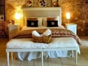 Honeyfield House - Image 3