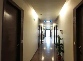 Hotel Royal Palace Ahmedabad - Image 2