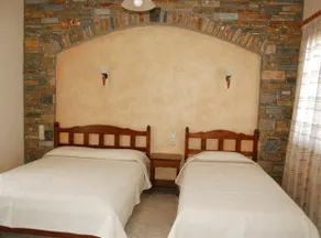 Melifilos Guesthouse - Image 3