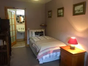 Montrave House Bed and Breakfast - Image 5
