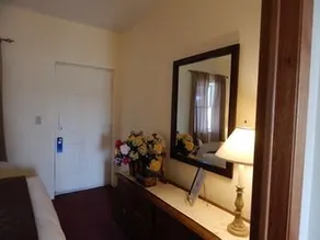 Waterfront Garden Suites - Image 3