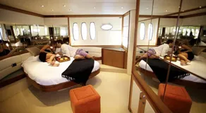 Costa Brava Luxury Yacht - Image 2