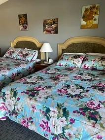 Hometown Inn - Image 4