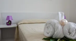 B&B Happy - Image 3