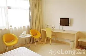 a8 Hotel - Image 2
