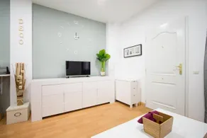 Apartamentos Goyescas Deco - Image 3