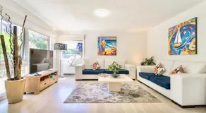 By The Beach Frankston - Image 2