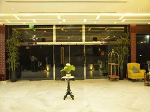 Kyan Al Khaleej Suites - Image 2