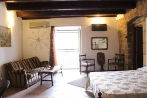 Filippo's Holiday House - Image 5