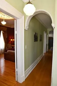 Merchant's Bank Bed & Breakfast - Image 2