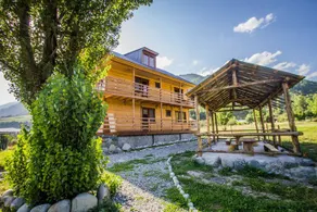 Guesthouse Gio Mestia - Image 1