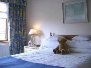Elsted House - Image 3