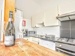 Celebrity Apartments Brighton Queens - Image 5