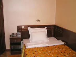 Hotel Royal - Image 2