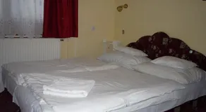 Betti Motel - Image 4