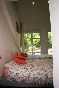 Loft De Cannes Bed And Breakfast - Image 4