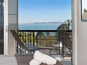 Viridian Village Private Holiday Apartment - Image 4
