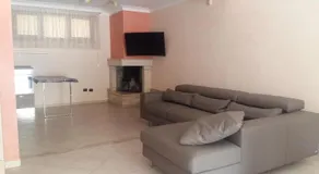 only house - Image 4