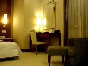 Pearl Garden Hotel - Image 4