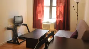 East Broadway Apartment - Image 3